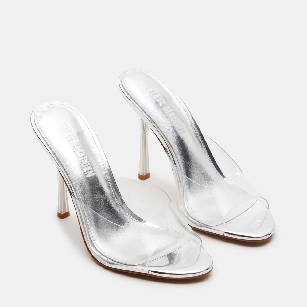 Steve Madden
Peach Clear Stiletto Mule